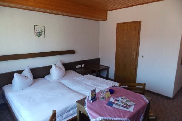 Hotel Rhoenperle Gasthof